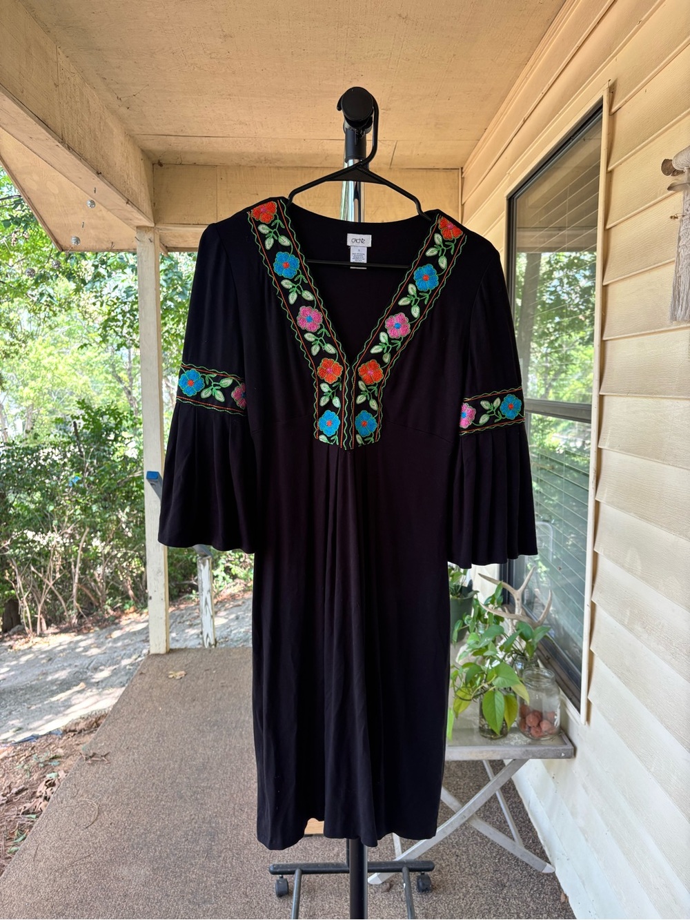 Cache Black Long-Sleeve Dress with Colorful Floral Embroidery